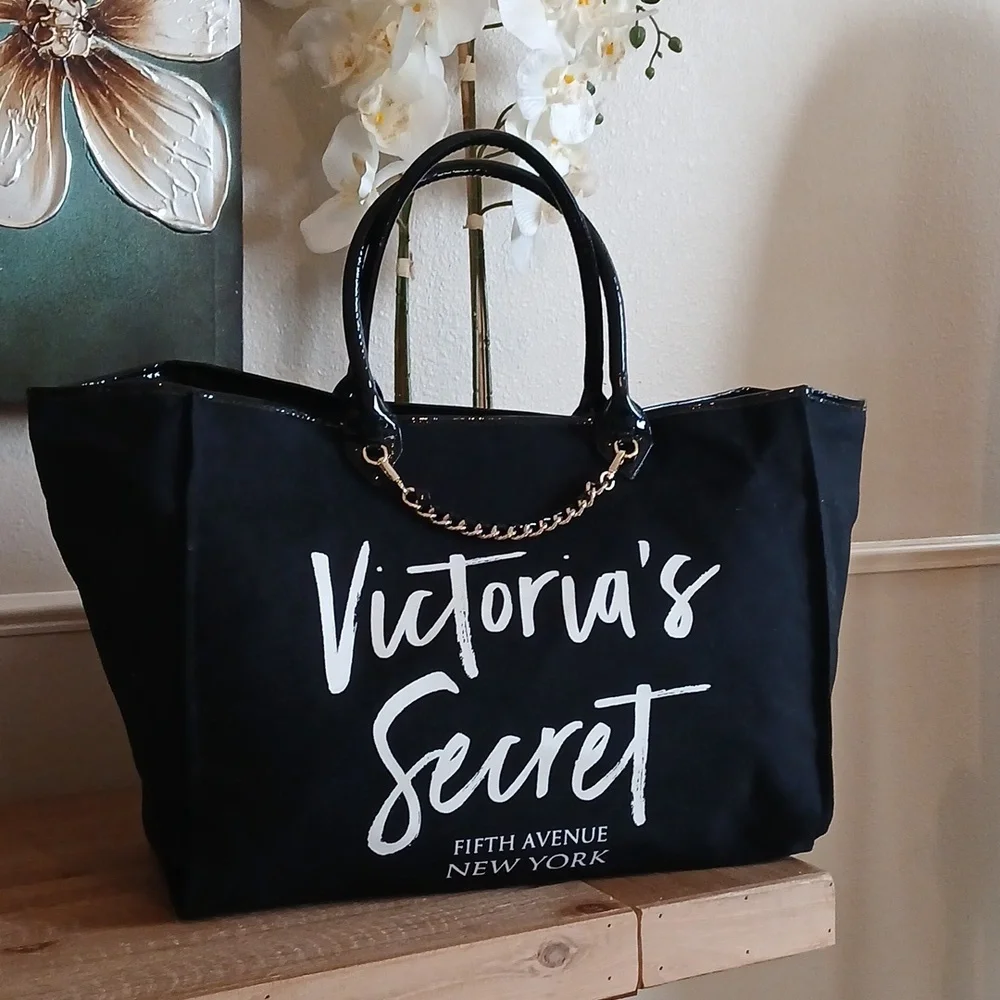 Victoria's Secret Large Fifth Avenue New York Weekender Tote Bag - Picture 6 of 17